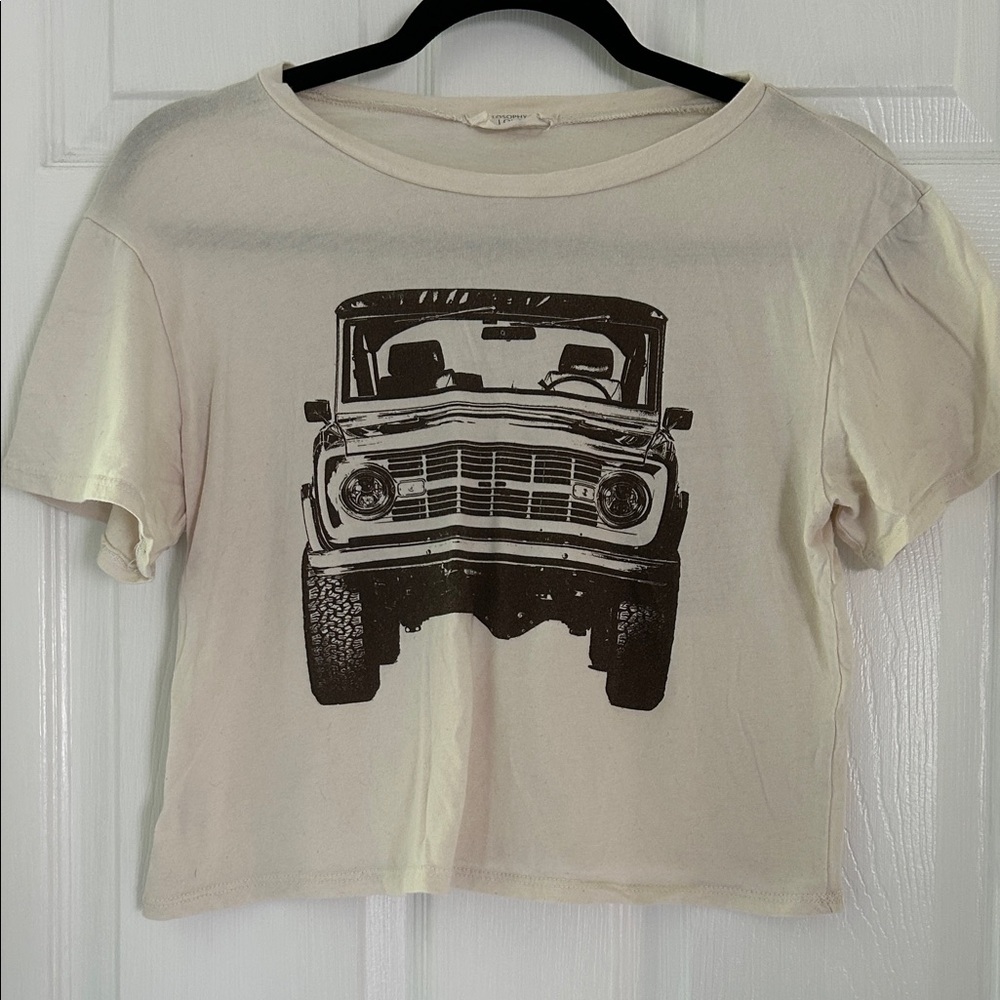 Cream and Black Short Sleeve Graphic Tee